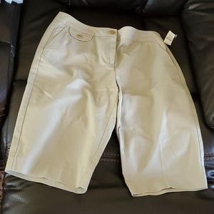 Talbots Size 4 Stretch NWT shorts